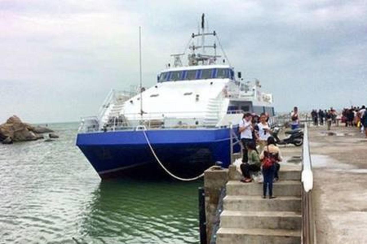 Seacraze Condominium Hua Hin Bagian luar foto
